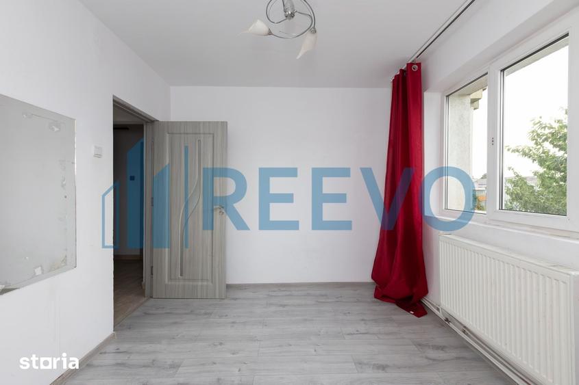 Apartament cu 3 camere decomandat în Republicii