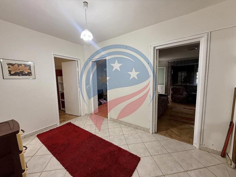 Apartament cu 3 camere decomandat în 1 Mai