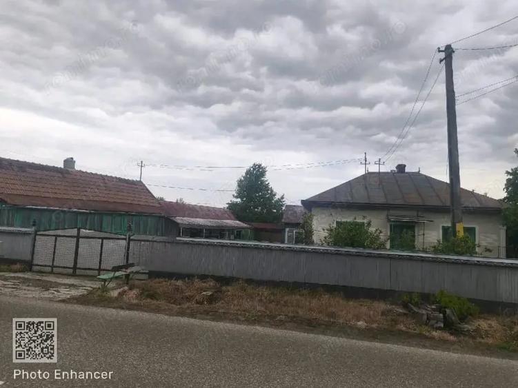 Casă cu 2 camere cu Teren 1600 Mp în Grămești