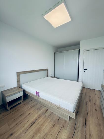 Apartament cu 2 camere semidecomandat în Tractorul