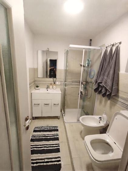 Apartament cu 2 camere decomandat în Est