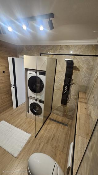 Casă individuală cu 4 camere cu Teren 300 Mp în Central