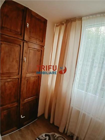 Apartament cu 3 camere decomandat în Ampoi 1
