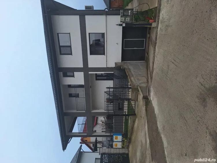 Casă cu 6 camere cu Teren 600 Mp în Balciu