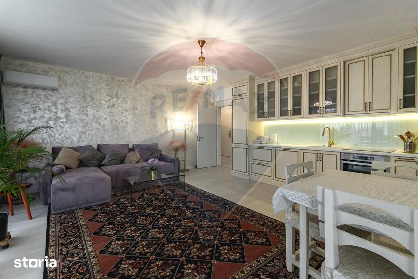 Apartament cu 3 camere decomandat în Tractorul