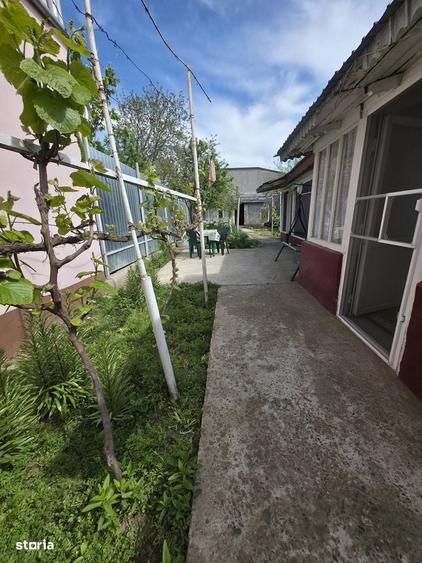 Casă cu 4 camere în Buzaului