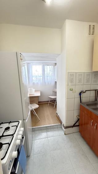 Garsonieră decomandată, mobilată în Hotvon