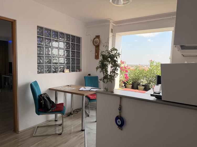 Garsonieră decomandată, mobilată în Complex Studențesc