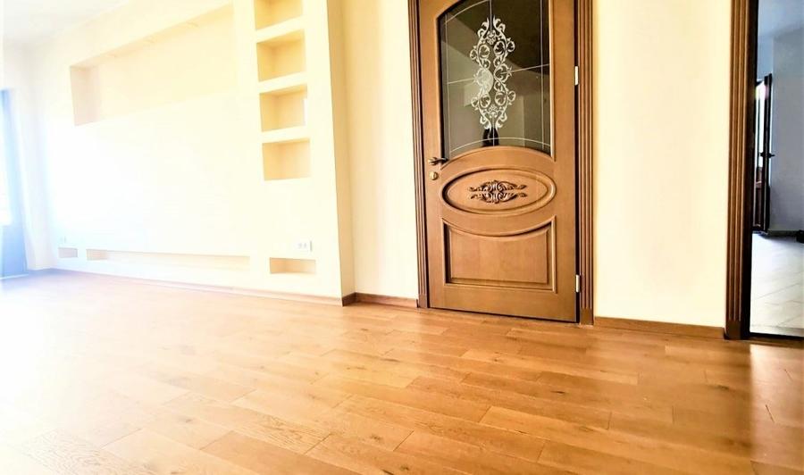 Apartament cu 4 camere în Primăverii