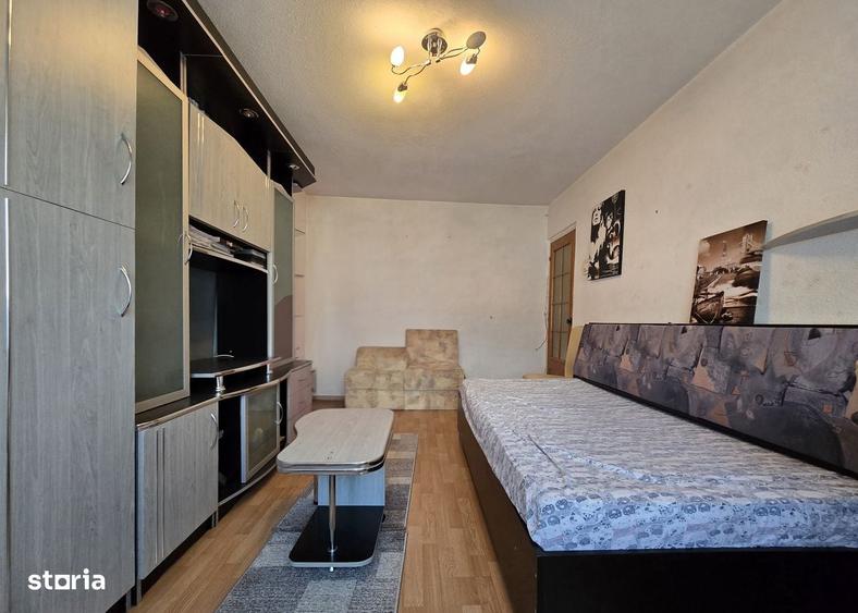 Apartament cu 2 camere decomandat în Vest