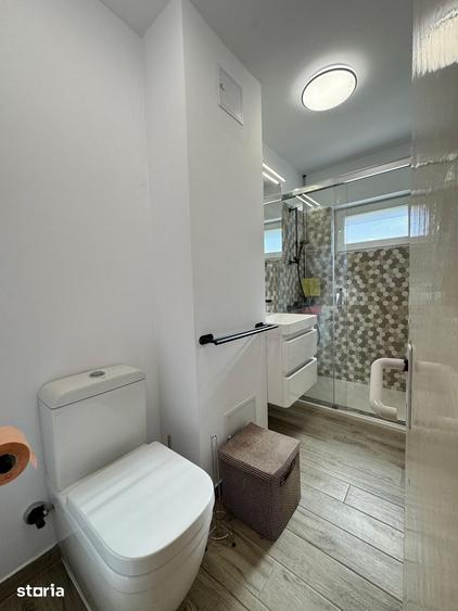 Apartament cu 3 camere în Girocului