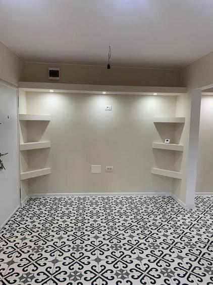 Apartament cu 3 camere decomandat în Girocului