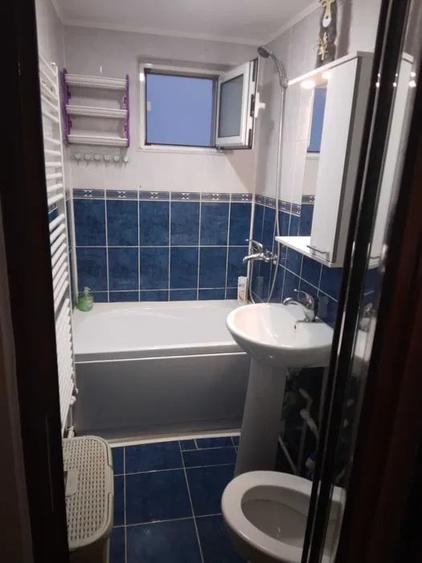 Apartament cu 2 camere semidecomandat, mobilat în Apollo