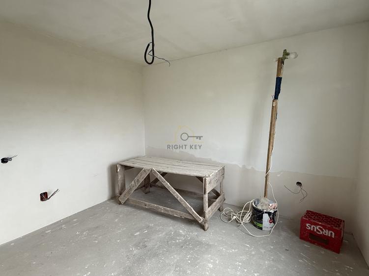 Casă individuală cu 3 camere cu Teren 300 Mp în Joița