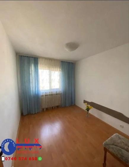 Apartament cu 3 camere decomandat în C5