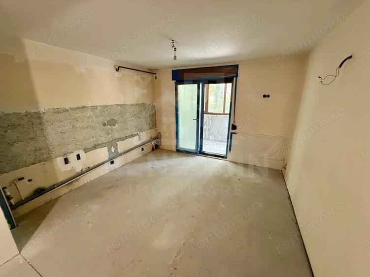 Apartament cu 3 camere decomandat în Brazda lui Novac