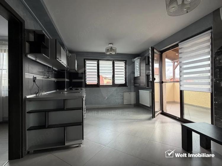 Apartament cu 3 camere semidecomandat în Între Lacuri