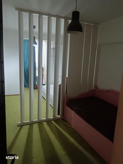 Apartament cu 4 camere decomandat în Titulescu