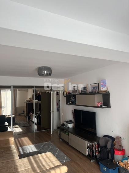 Apartament cu 2 camere decomandat, mobilat în Prelungirea Ghencea