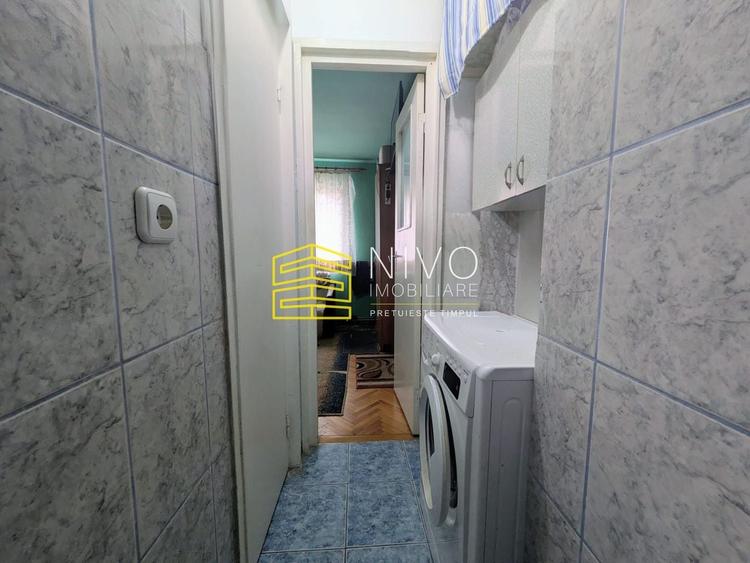 Apartament cu 3 camere decomandat în Dâmbu Pietros