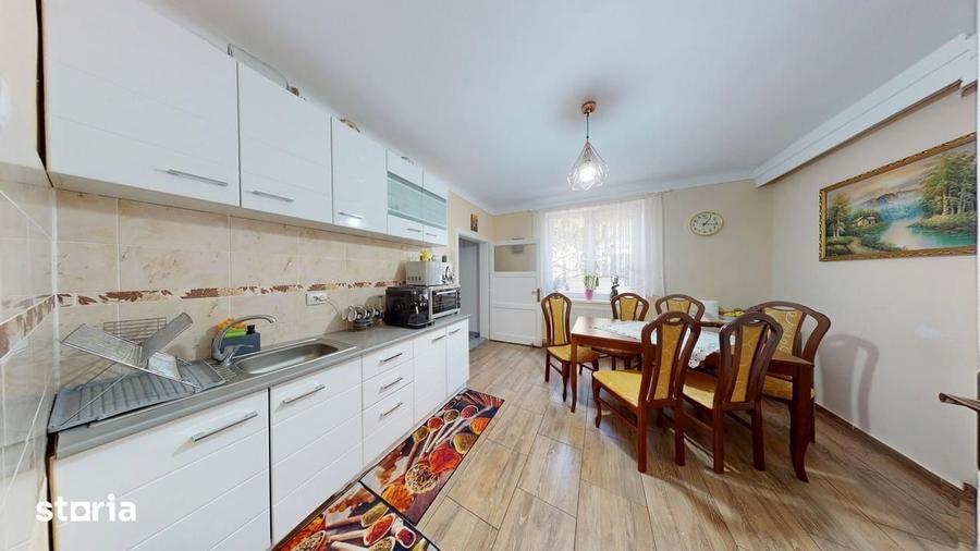 Casă cu 4 camere cu Teren 1280 Mp în Valea Aurie