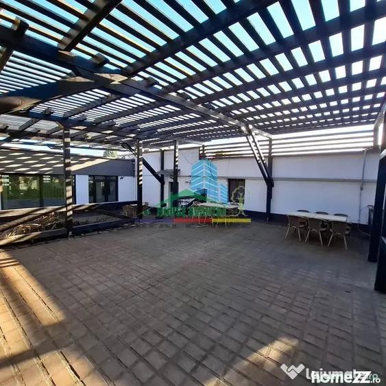 Spațiu comercial, de 550 mp, în Central