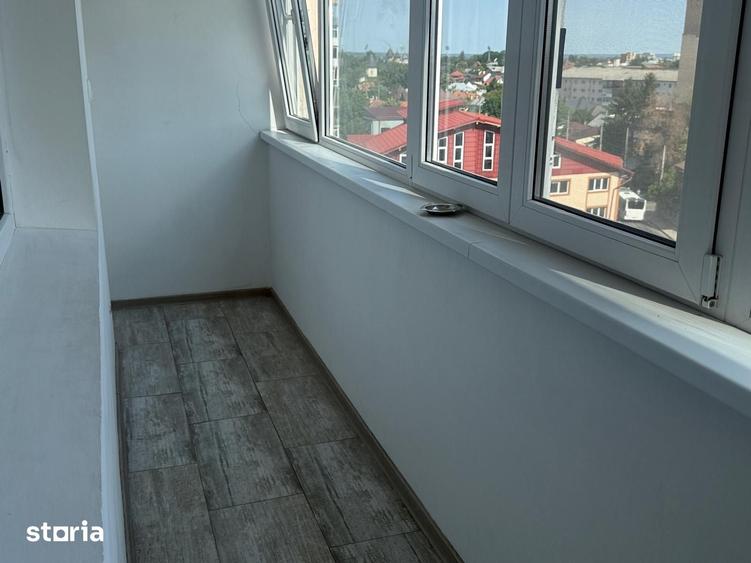 Apartament cu 3 camere decomandat în Micro 4