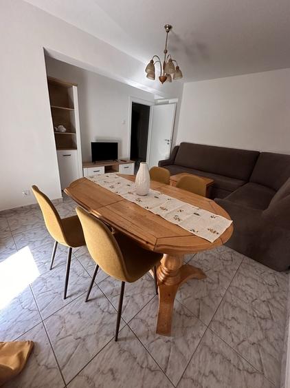Apartament cu 3 camere decomandat în Iosia
