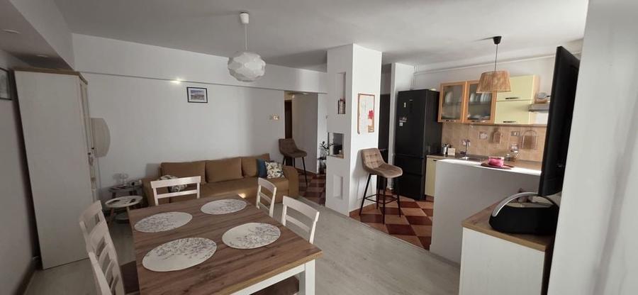 Apartament cu 3 camere decomandat în Brazda lui Novac