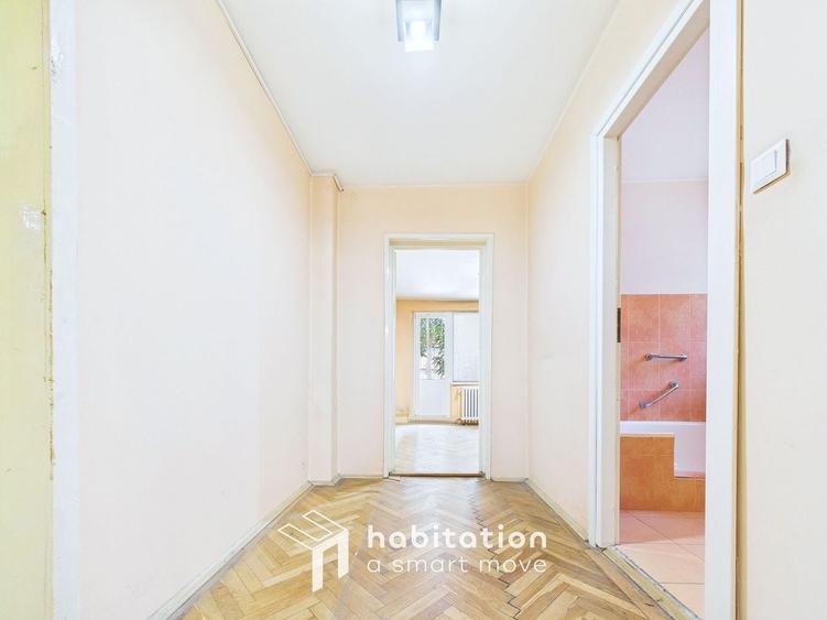 Apartament cu 4 camere semidecomandat în Central