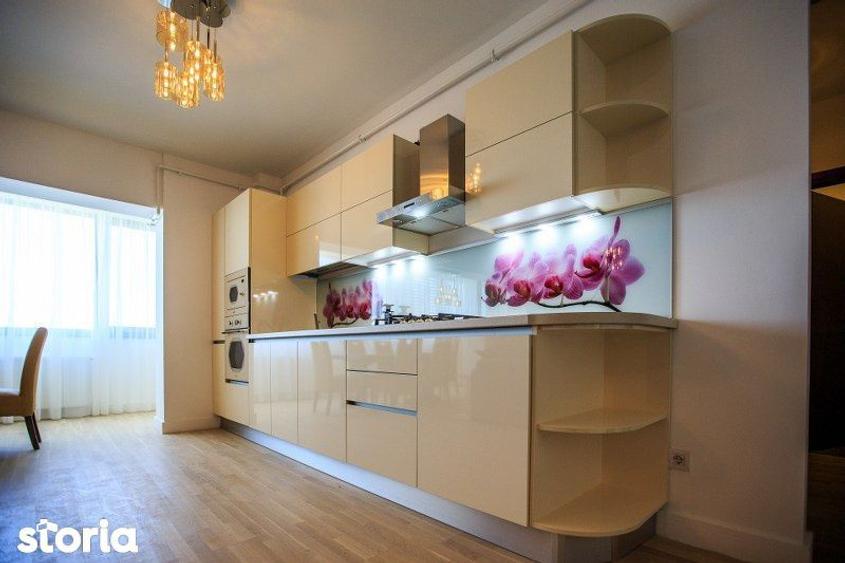 Apartament cu 3 camere decomandat, mobilat în Nordului