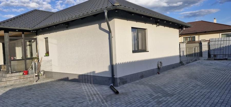 Casă cu Teren 610 Mp în Central