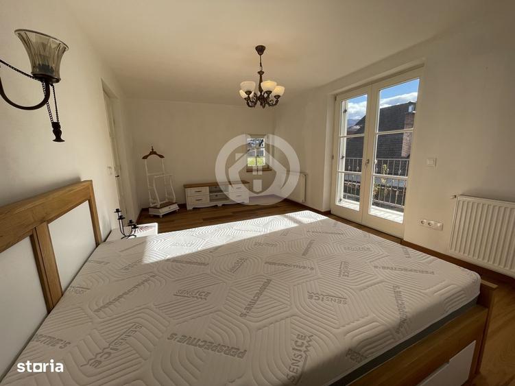 Casă cu 4 camere cu Teren 1000 Mp în Sadu