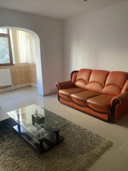 Apartament cu 2 camere semidecomandat în Dacia