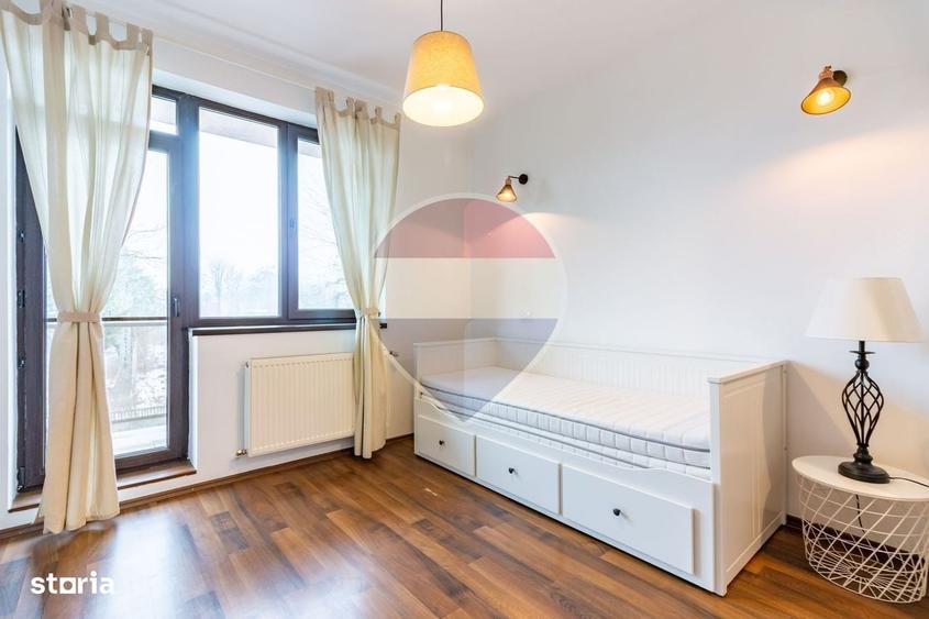Apartament cu 3 camere semidecomandat în Central