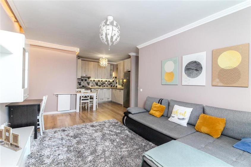 Apartament cu 2 camere semidecomandat în Bună Ziua