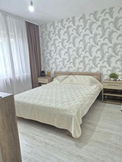 Apartament cu 3 camere decomandat în Nicolina