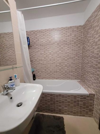 Apartament cu 2 camere decomandat, mobilat în Exterior Vest
