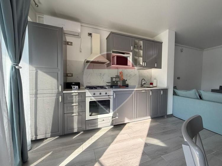 Apartament cu 2 camere decomandat, mobilat în Central