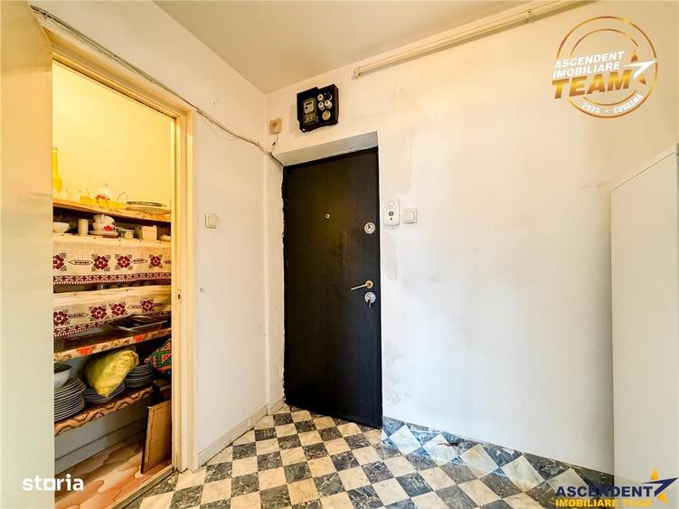 Apartament cu 2 camere, mobilat în Simeria