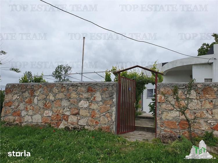 Casă cu 3 camere cu Teren 5250 Mp în Amzacea