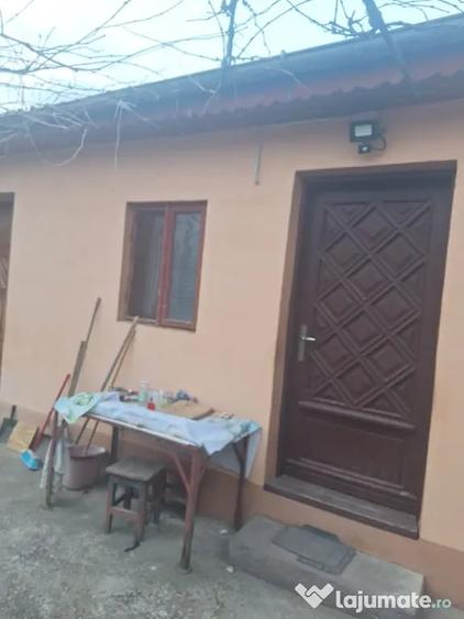 Casă cu 3 camere în Central