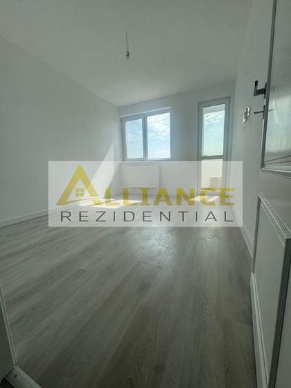 Apartament cu 3 camere decomandat în Central — fotografia 3