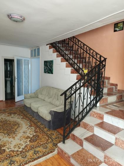 Casă cu 4 camere în Tinăud