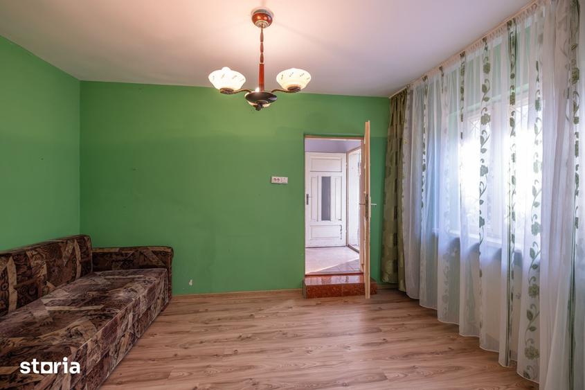 Casă cu 5 camere cu Teren 204 Mp în Central