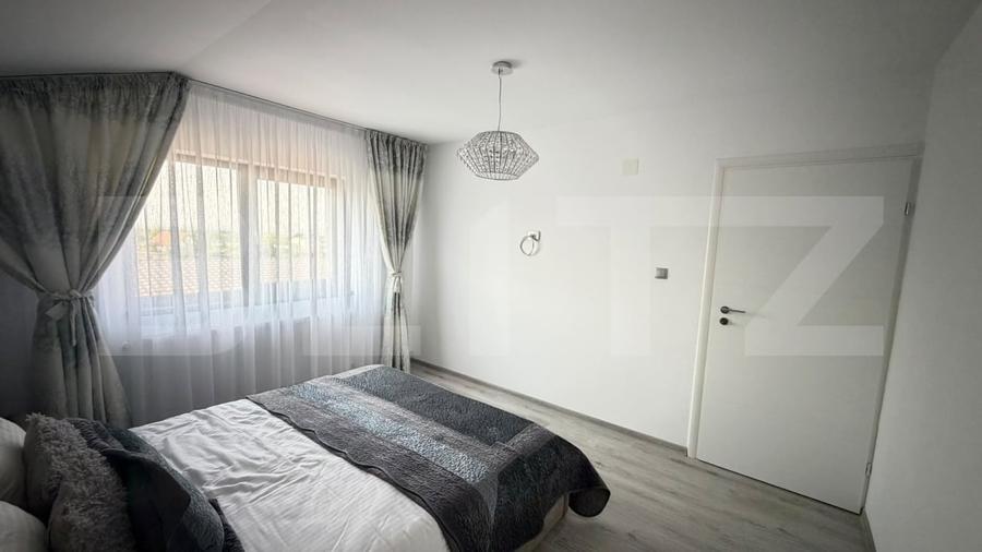Casă individuală cu 6 camere cu Teren 2000 Mp în Exterior Est