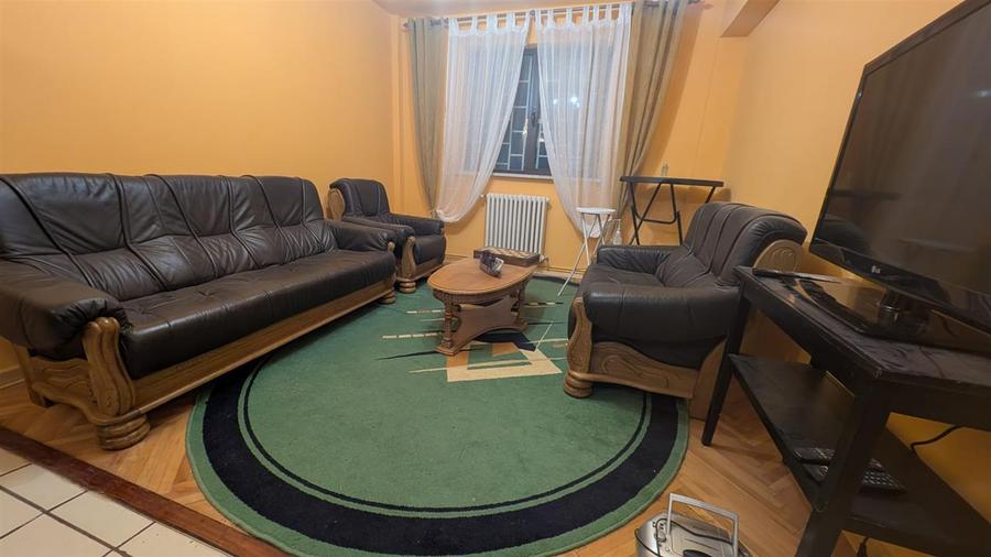 Apartament cu 3 camere decomandat în Păcurari