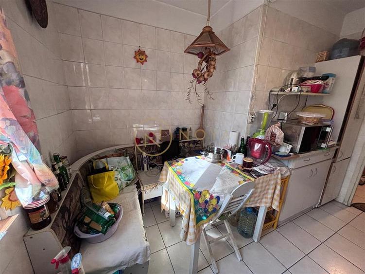 Apartament cu 3 camere decomandat, mobilat în Valea Ialomiței