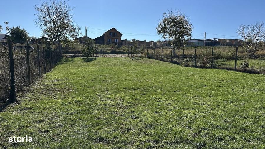 Teren de 790 mp, în Daia