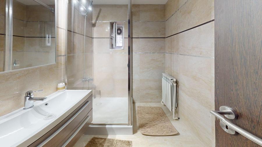 Apartament cu 3 camere decomandat, mobilat în 13 Septembrie